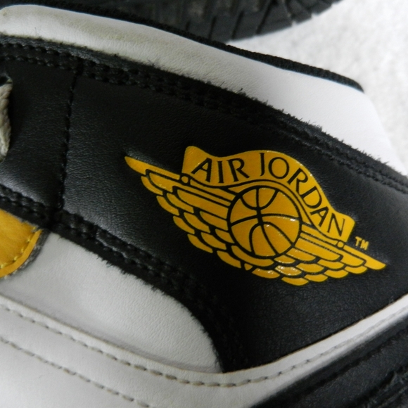 Nike Air Jordan 1 Mid Yellow Ochre Size 10  Basketball Sneakers DQ8426-710 Men's - Picture 6 of 10